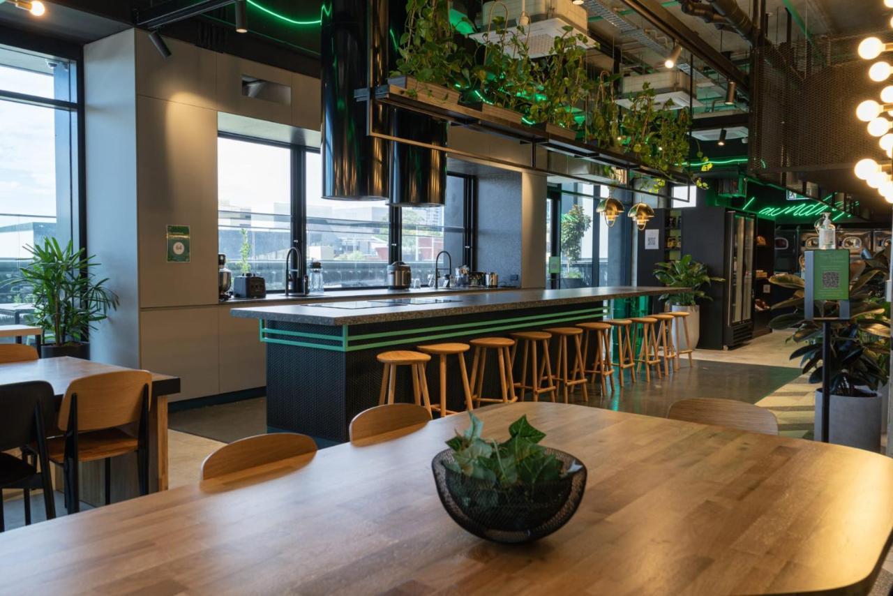 Modern Co-Living Apartments In Perth Central Eksteriør billede